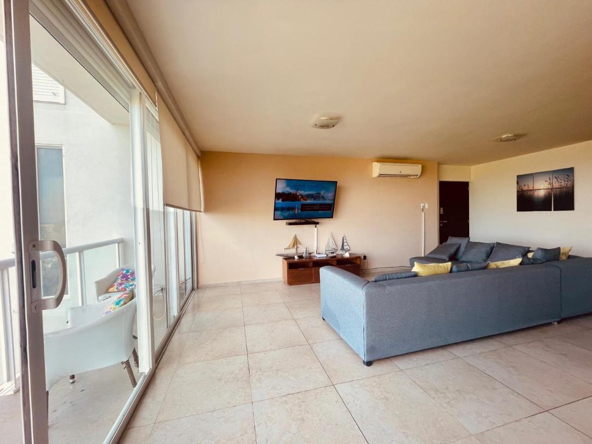 Apartment Punta Me Luxury Ocean View & Beach Front In Amara *
